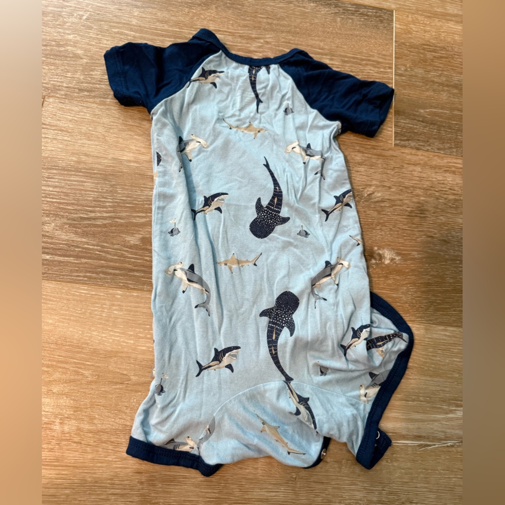 Kyte BABY Blue Shark Print Shortall - Picture 3 of 3